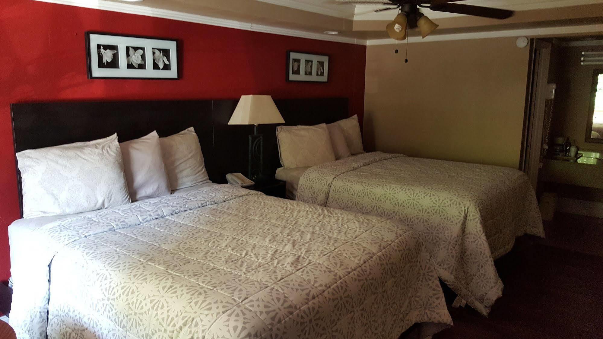 Riverbend Motel & Cabins ヘレン エクステリア 写真
